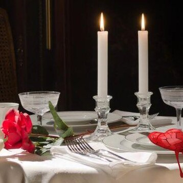 Kellertheater Weilheim -  Das (perfekte) Desaster Dinner - Komödie