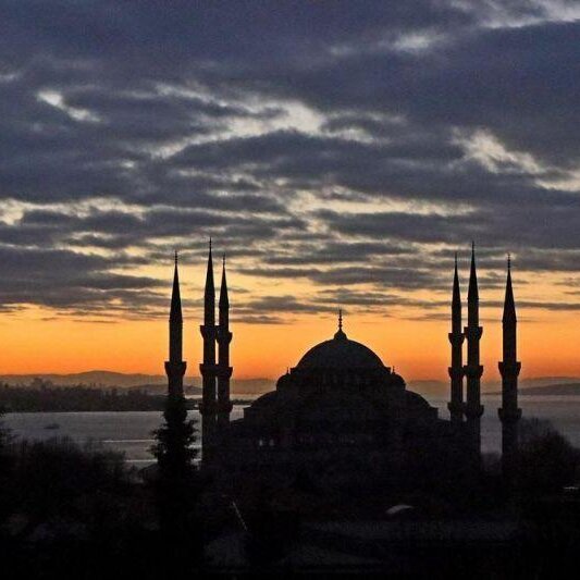 Die Geburt des Osmanischen Reiches und die islamische Rückeroberung Europas