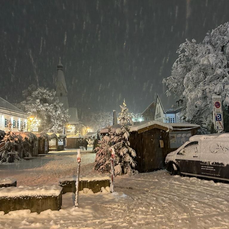 Christkindlmarkt am Pullacher Kirchplatz