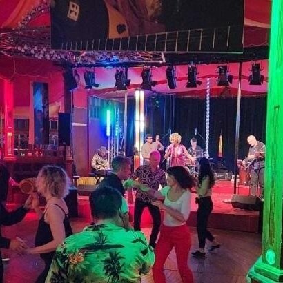 Salsa Night im Spiegelzelt beim Traumwerk