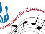 Geigant musiziert für Frieden und Vielfalt