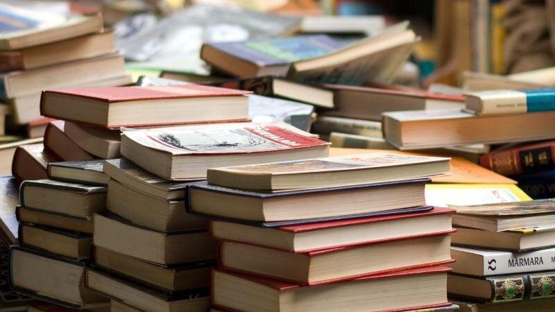 „Kommen, stöbern, kaufen!“ - Medienverkauf des Freundeskreises der Stadtbibliothek